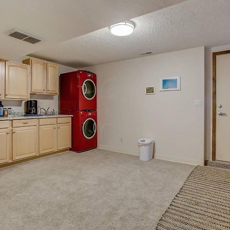 Bright & Cozy Studio Apartment In Colorado Springs Bagian luar foto