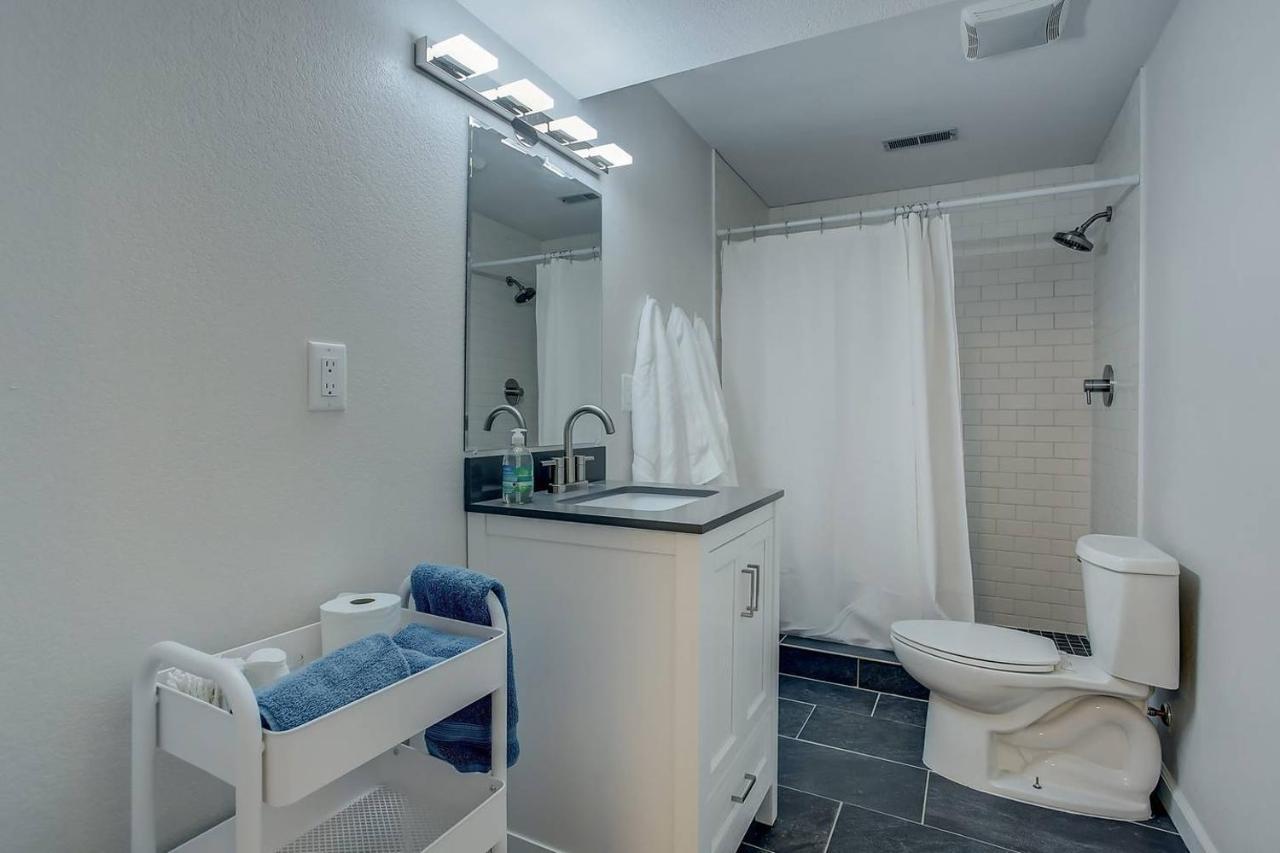 Bright & Cozy Studio Apartment In Colorado Springs Bagian luar foto